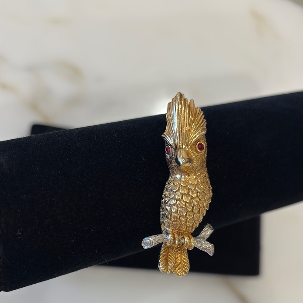 Castlecliff Gold Bird Brooch With Ruby Color Eyes—BEAUTIFUL!! Vintage—Birds
